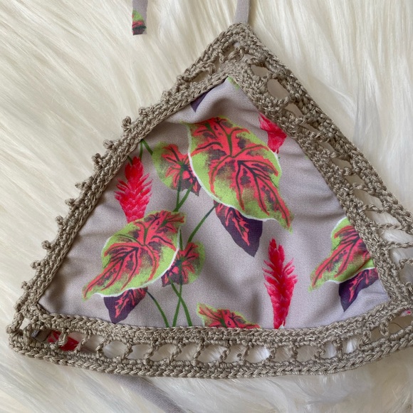 Acacia Top NWOT - Picture 2 of 3